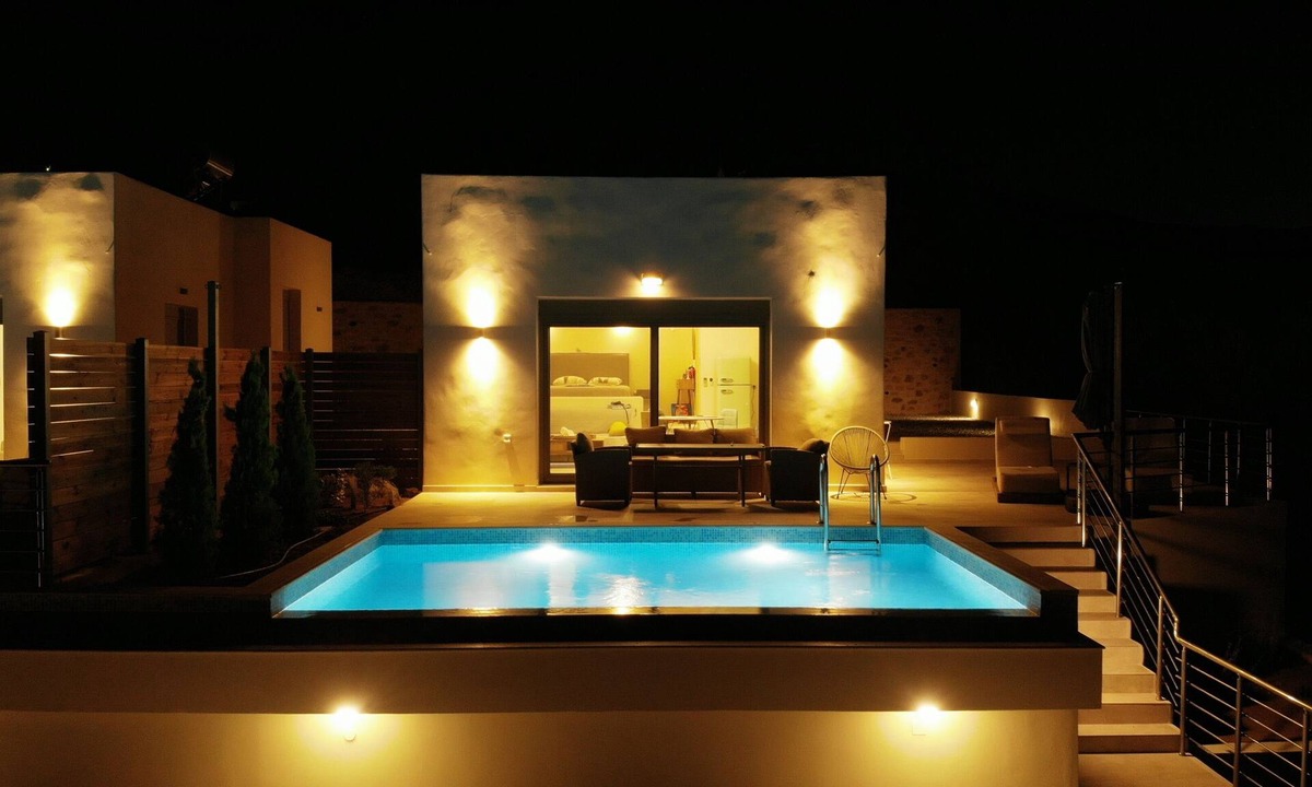 Trochalia House | Modern luxurious suite with private pool and sea view, Suite (STO)