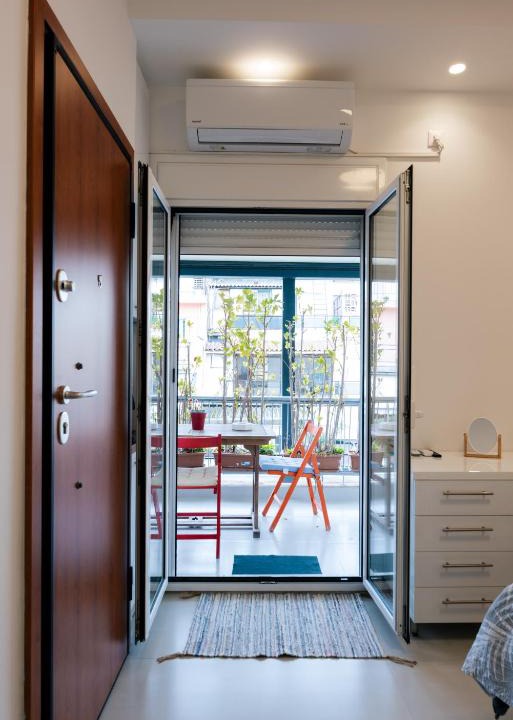 Platia Viktorias Apartment | Modern studio apartment B