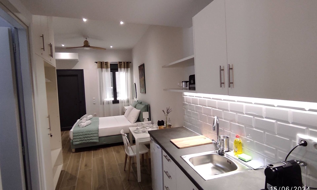 Galissas Apartment | Modern studio in Galissas with AC, Sat-WiFi, free parking just 160m. from beach!