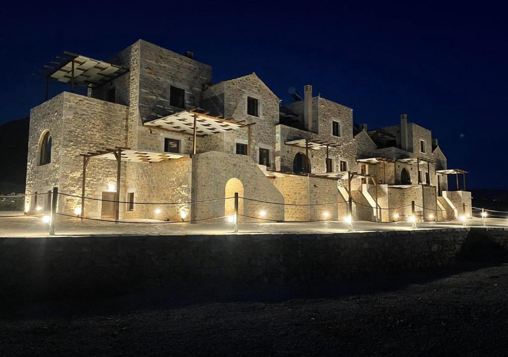 Omales Apartment | Monodendri Suites