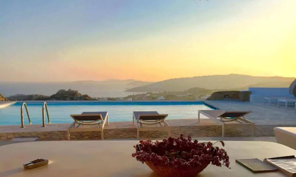 Paraga Villa | My Rental Homes - Villa Pirgi with swimming pool and panoramic sea views.