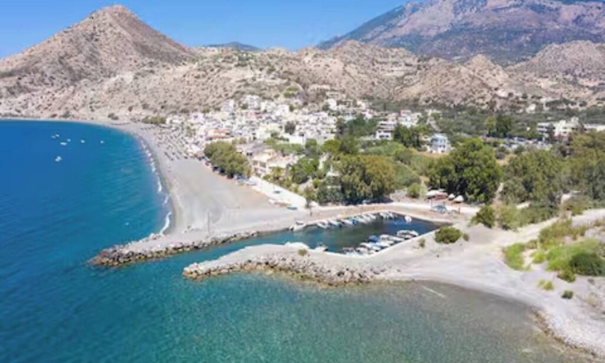 Mirtos Villa | Myrtos Olive Seaside Villa