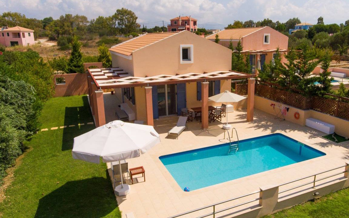 Kounopetra Villa | Nafsika Beach House: Large Private Pool, Walk to Beach, Sea Views, A/C, WiFi