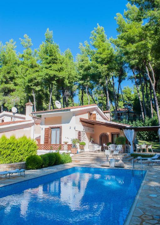 Sane House | Naftilos Villa Sani with private Pool