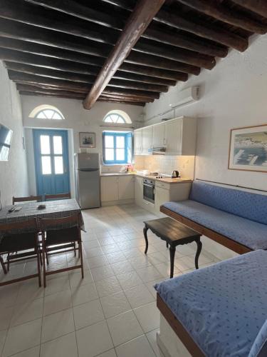 Paleopolis Apartment | Neoclassical apartment, Central Chora Andros