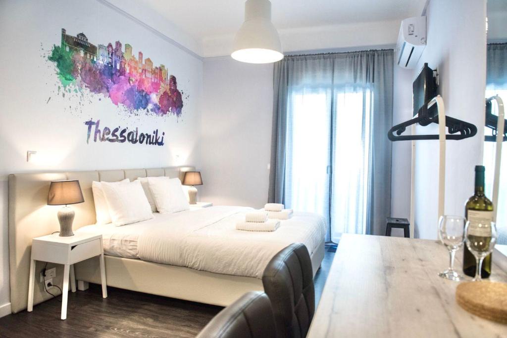 Thessaloniki City Centre Apartment | #Nephele & Morpheus Studios by halu!