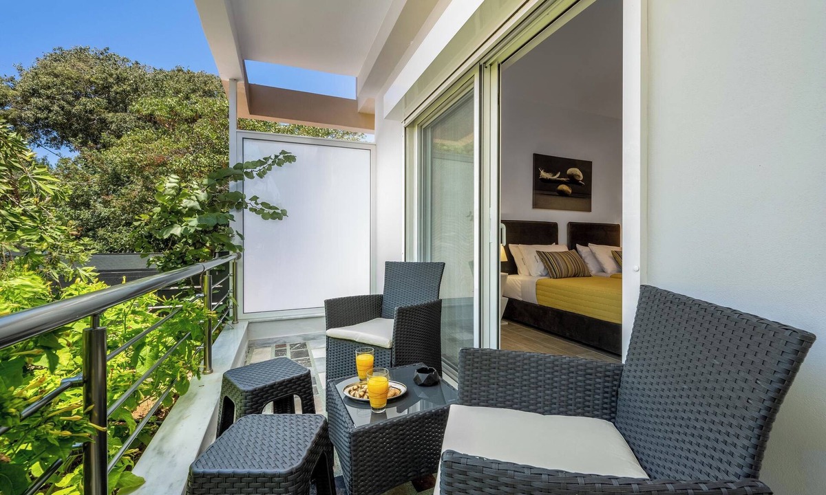 Petaloudes Apartment | Nice n Cosy Apartment I