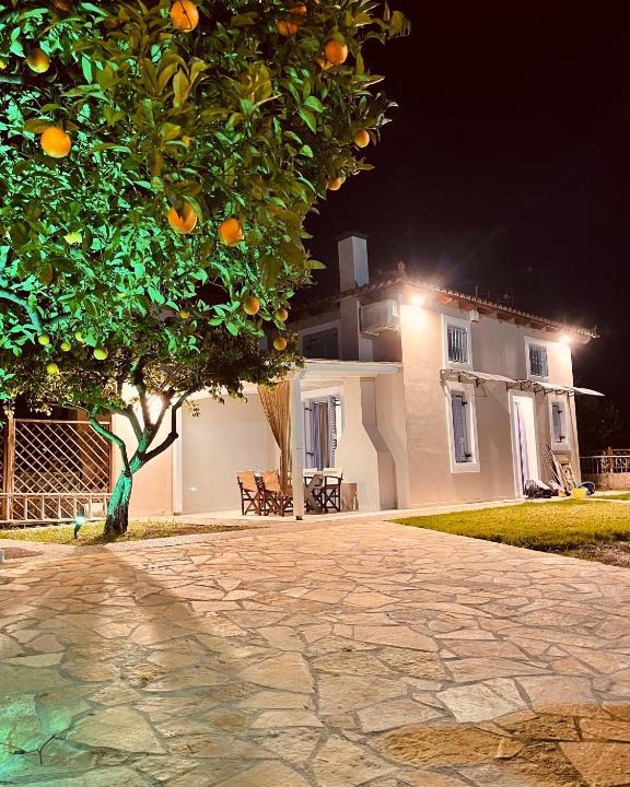 Melissopetra House | OSTRIA