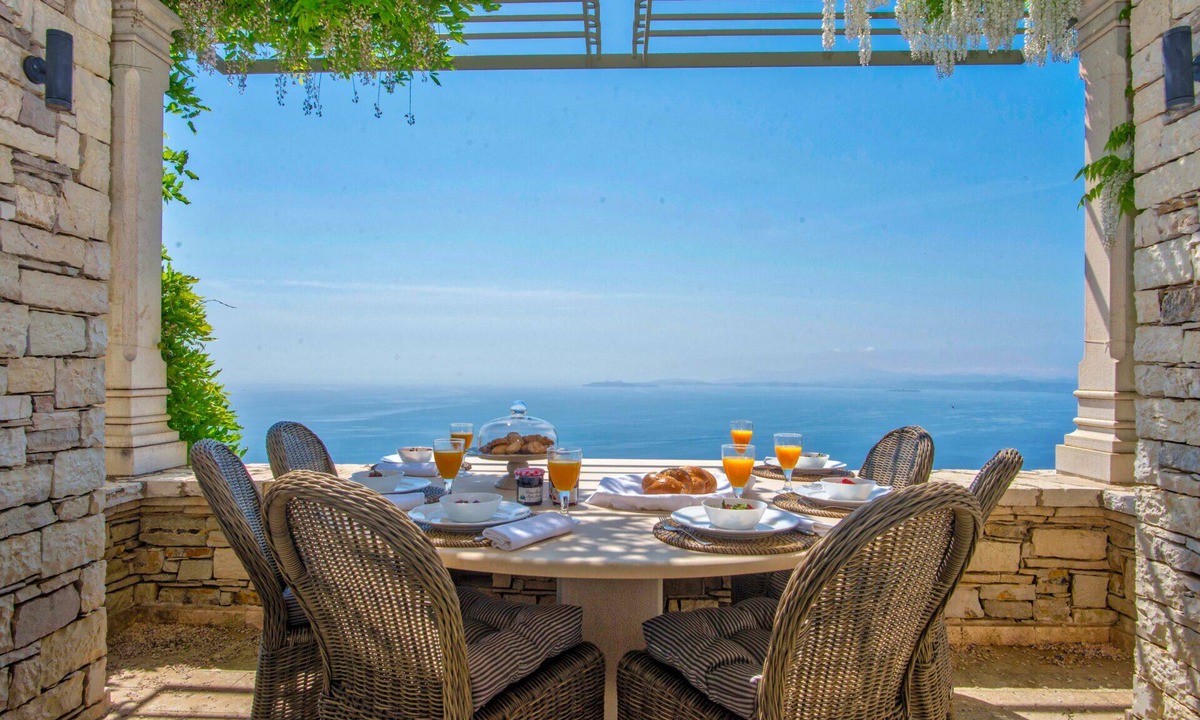 Nisaki Villa | Paleopetres Blanche - pool - sea views - beaches - premium location -