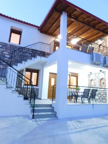 Agios Nikolaos Apartment | Patriko - house 1, traditional Stone house