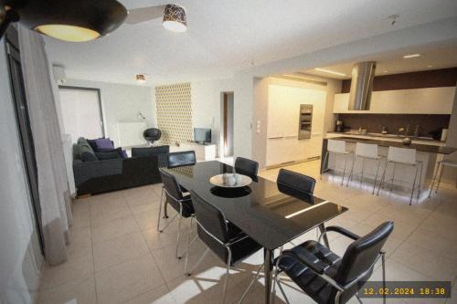 Vathianos Kampos Apartment | Peaceful Holiday Home Surrounded by Olive Groves, E58