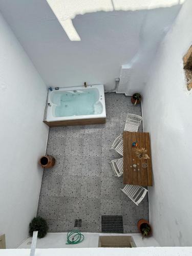Monopari House | Philoxenia traditional house private jacuzzi