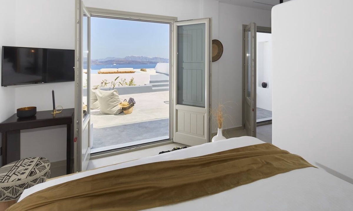 Akrotiri Hotel | Phōs The Boutique Luxury Hotel & Villas