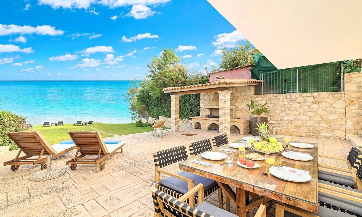 Psarou Villa | Psarou Beach House - Four Bedroom Villa, Sleeps 8