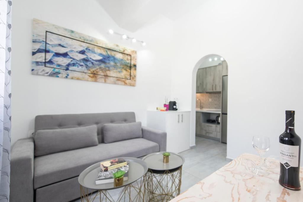 Emporio Apartment | Pure and Simple Santorini