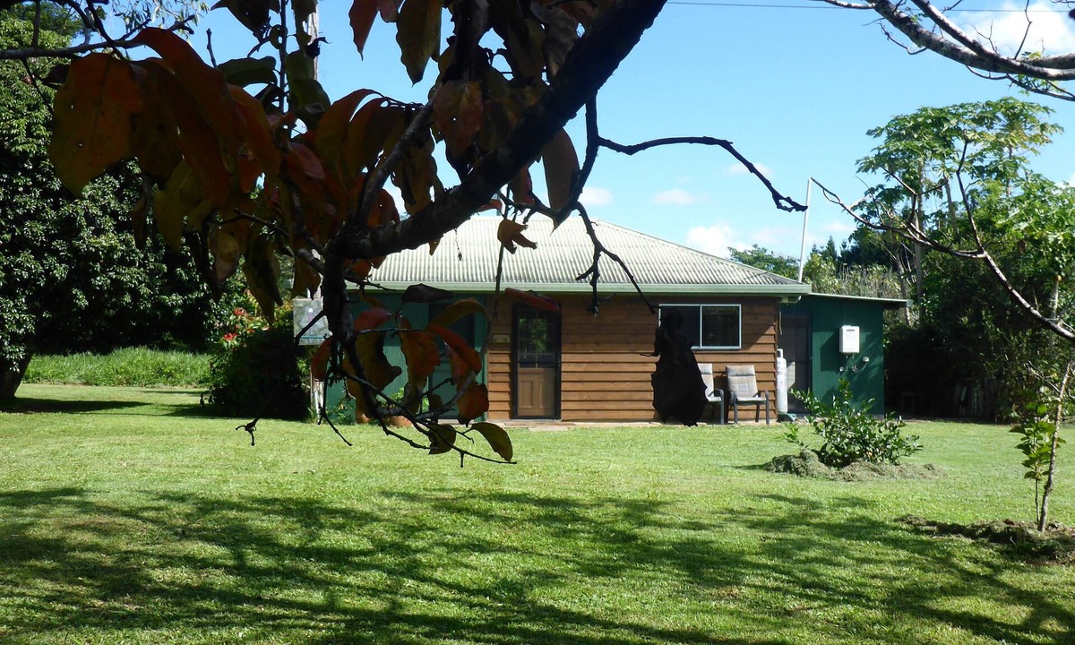 North Johnstone Cottage | Quiet, peaceful and comfortable country cottage close to Lake Eacham.