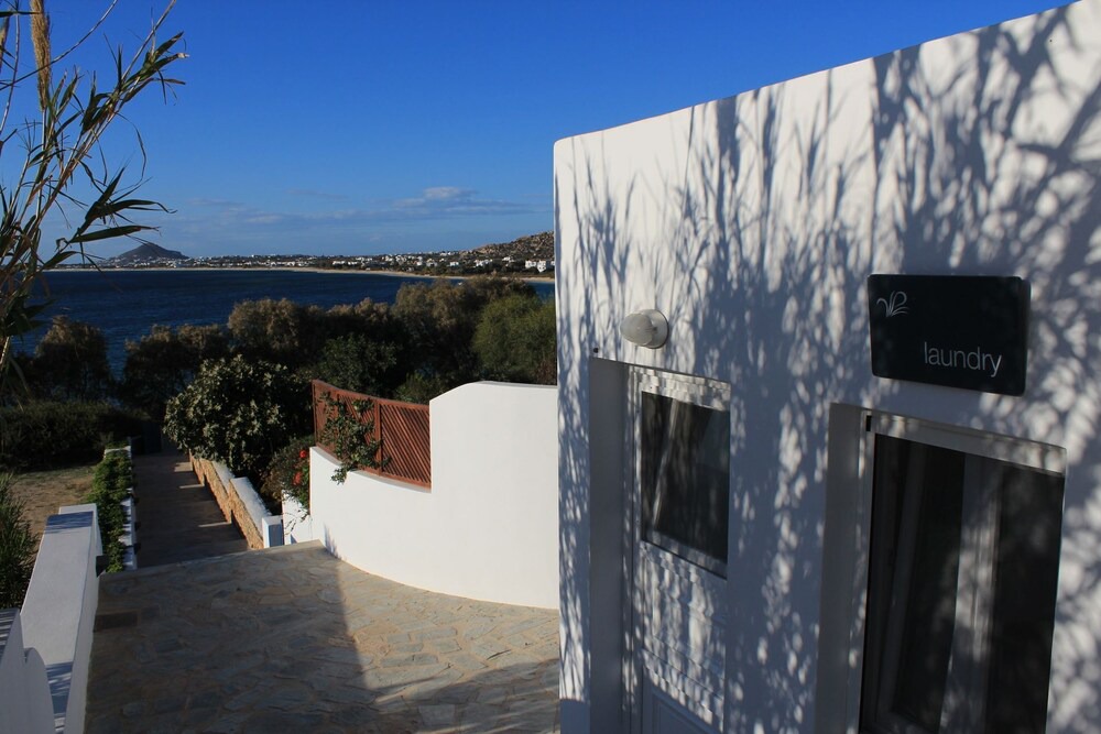 Maragas Villa | R 667 Luxurious Villa and Sea Views Incl Breakfast