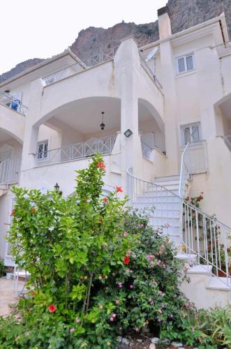 Livadi Apartment | Red Rock and View Leonidio maisonette studio