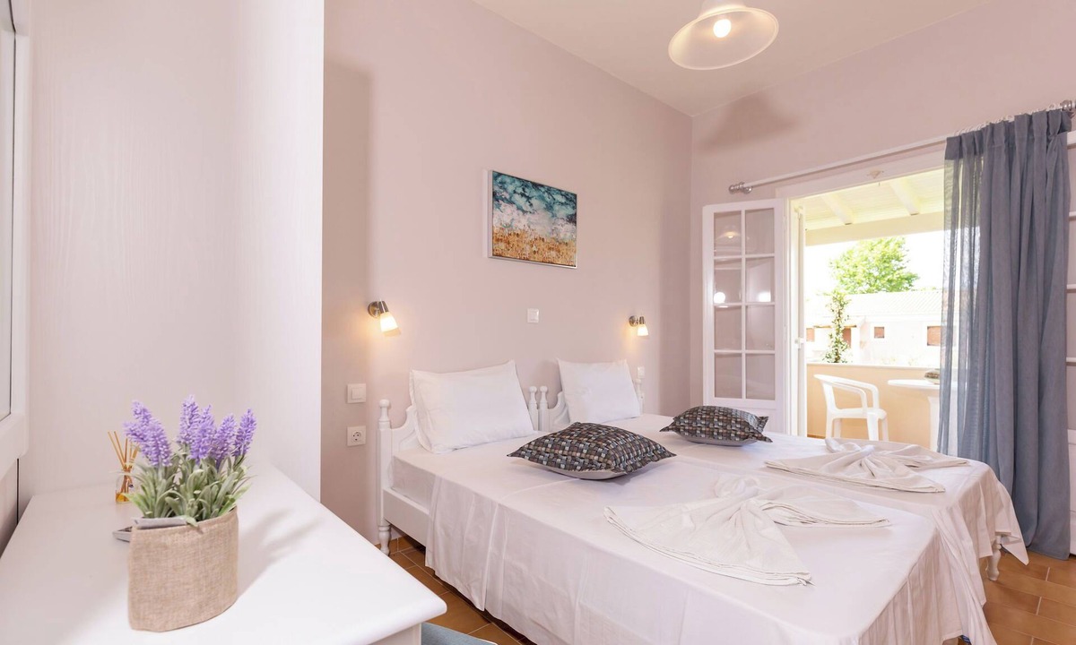 Roda Apartment | Relax Studios AVRA - ground floor studio