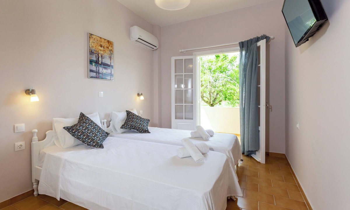 Roda Apartment | Relax Studios KARMA - ground floor studio