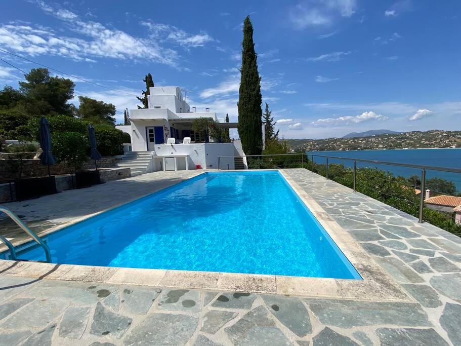 Agii Anargiri Villa | RETREAT VILLA BY THE SEA WITH POOL IN PORTO HELI