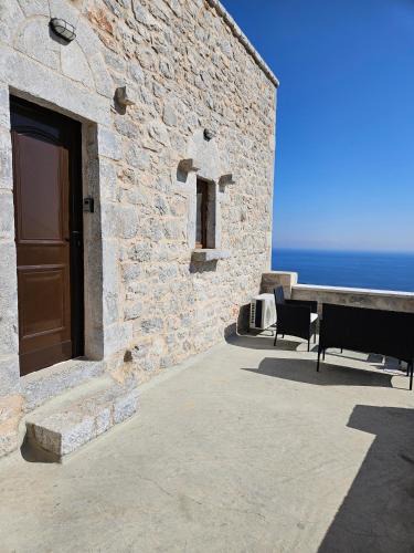 East Mani Apartment | Rigas stone tower east Mani 2