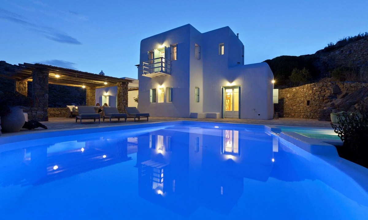 Paraga Villa | Rocky Mansion Mykonos