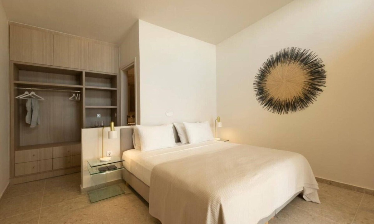 Loutraki Apartment | Romantic Double Room with Sea View