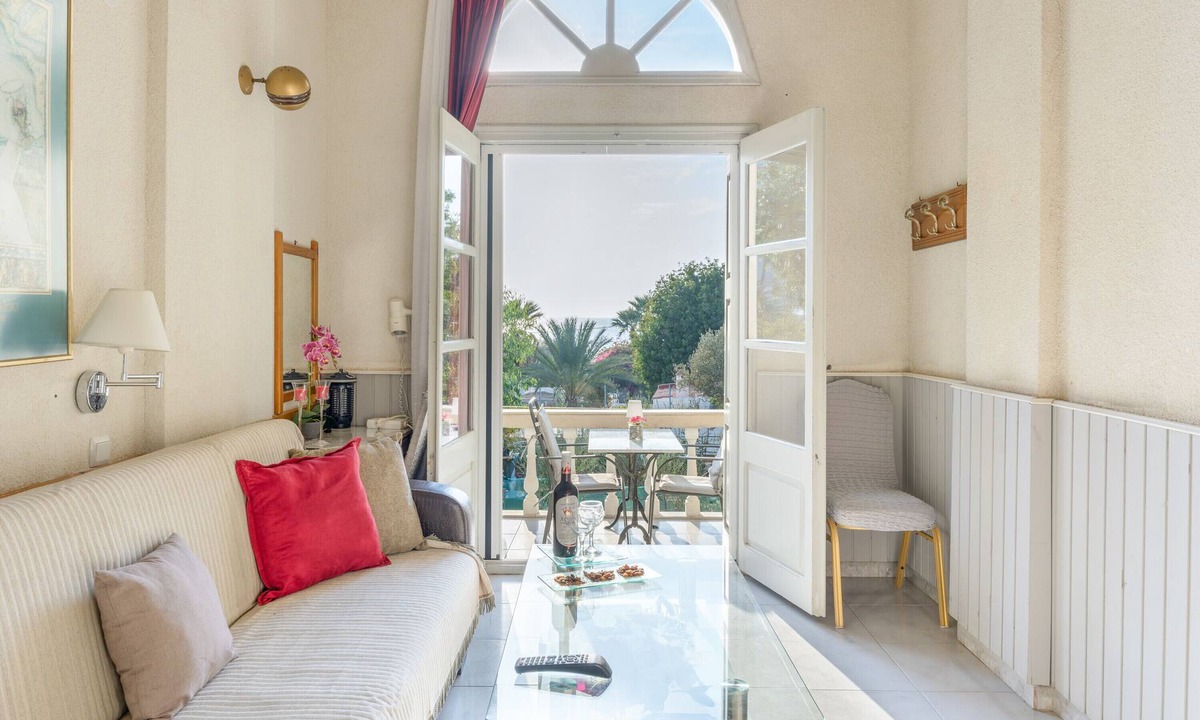 Panormos Apartment | Room 'Maisonette Two Split Level No 5' with Sea View, Wi-Fi and Air Conditioning