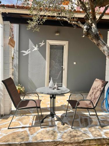 Kefalas House | Rosemary room