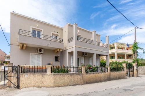 Corfu Town Apartment | Rozario