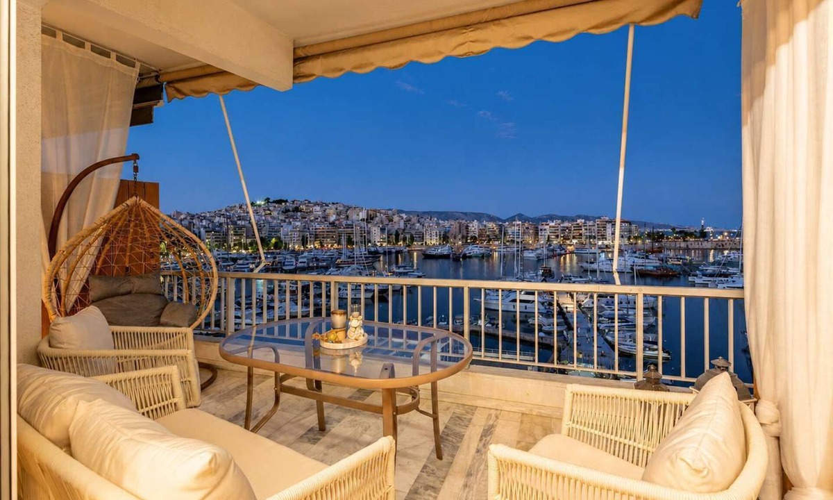 Pasalimani Apartment | Salty Memories Marina Zeas Panoramic View Balcony