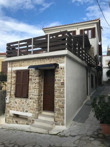 Samos Marias Stone | Karlovassi