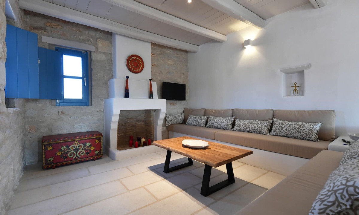 Santa Maria House | Sea Swell Villa 2 - stylish home with shared pool