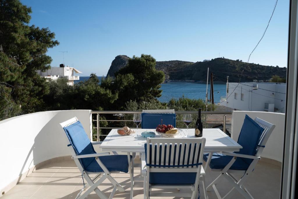 Kaloi Limenes Apartment | Seaside Apartments-Angela