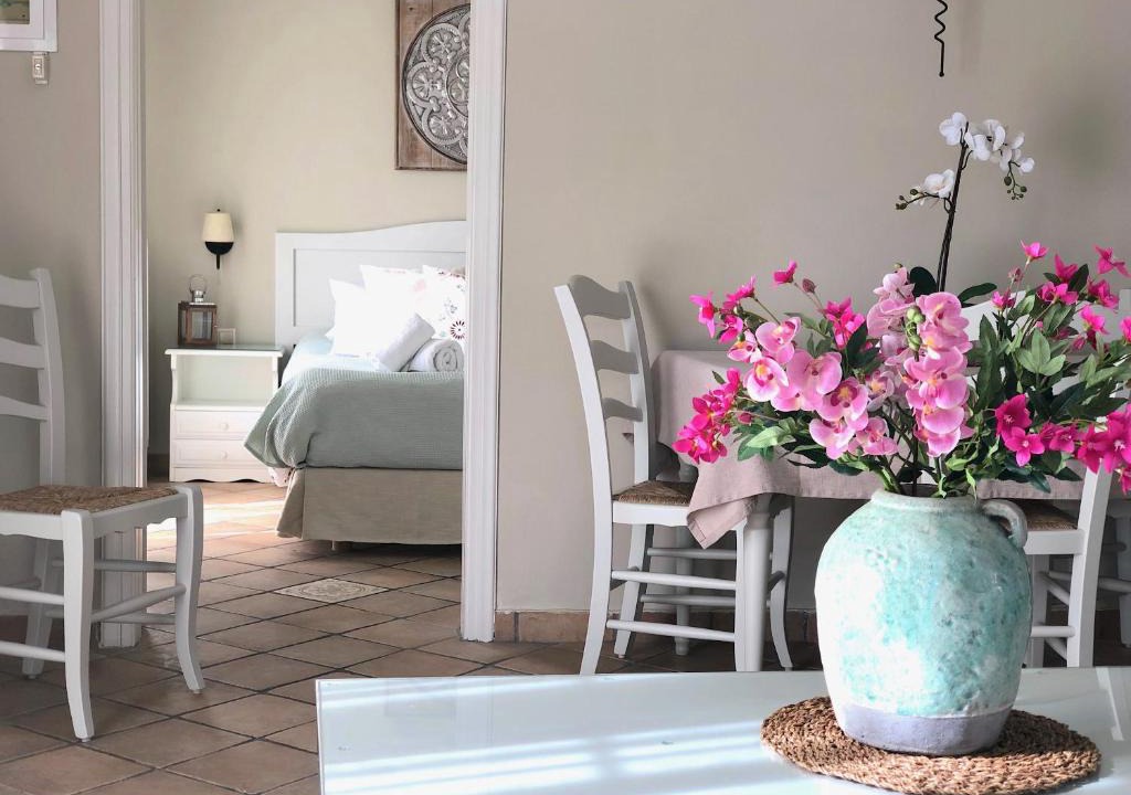Agios Gordios Apartment | Sebastian's - Garden Sea View Apartment