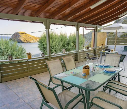 Crisostomos House | Shades of Blue