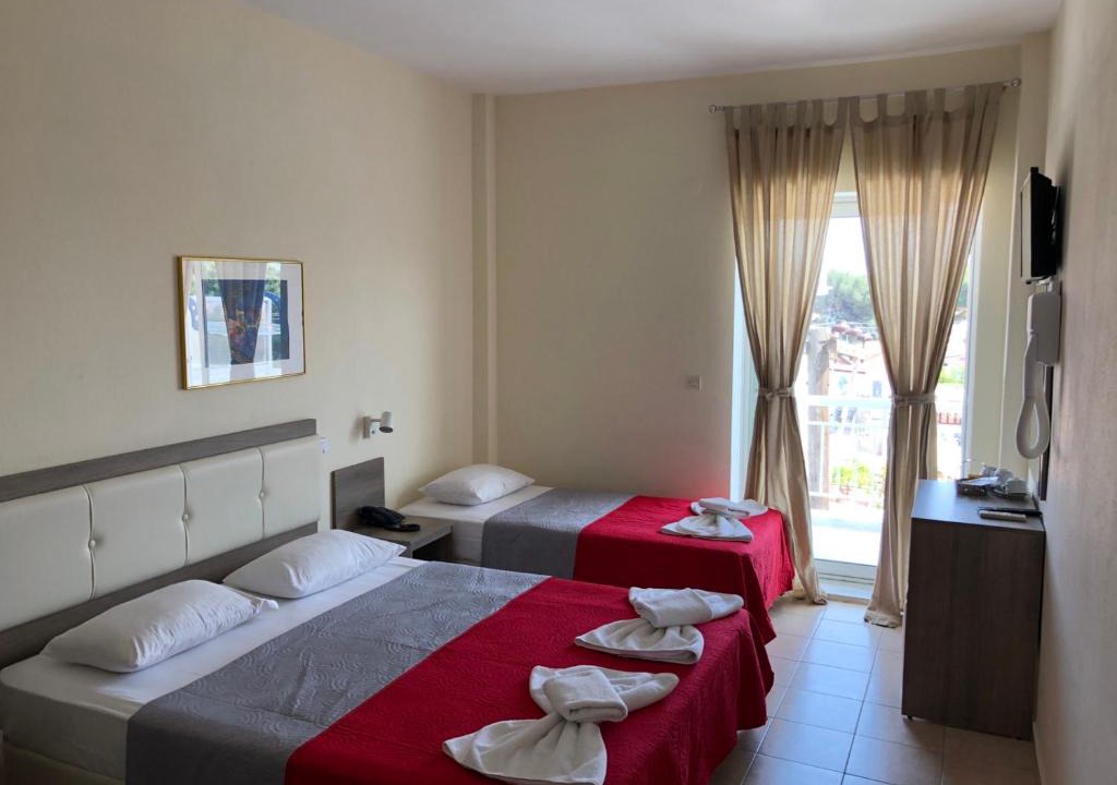 Haniotis Hotel | SimOtel Ermis