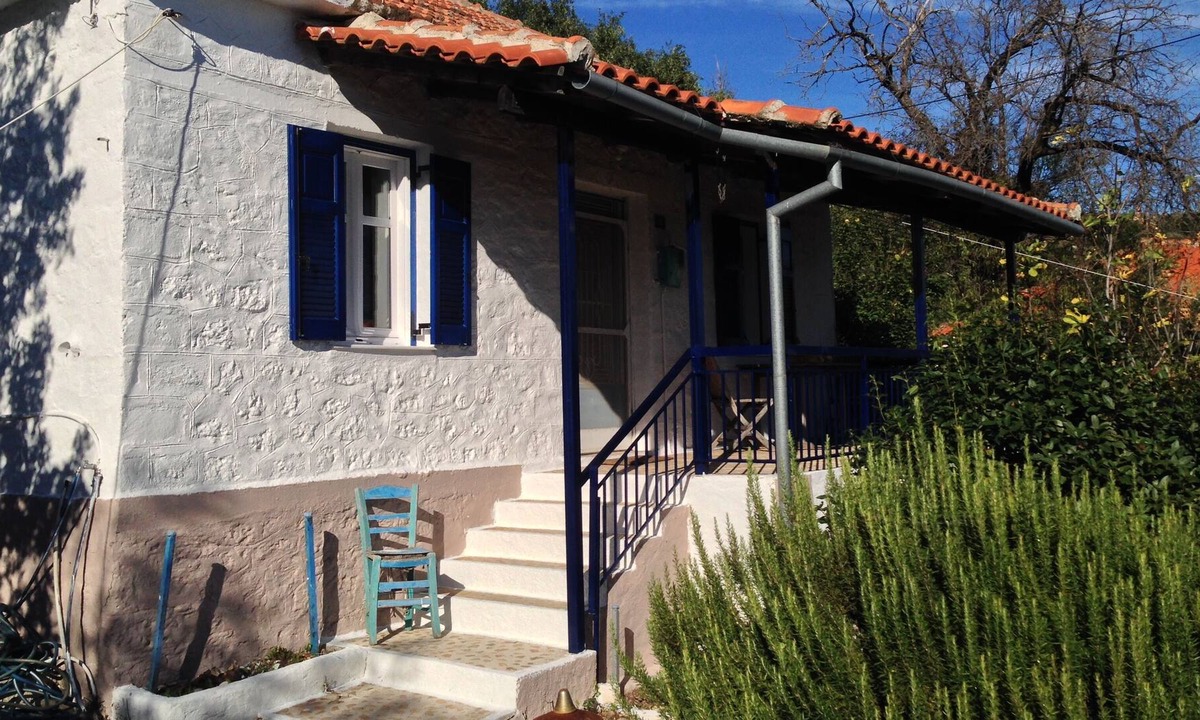 Vrachos Cottage | Small original and traditional stone house with care guarantee