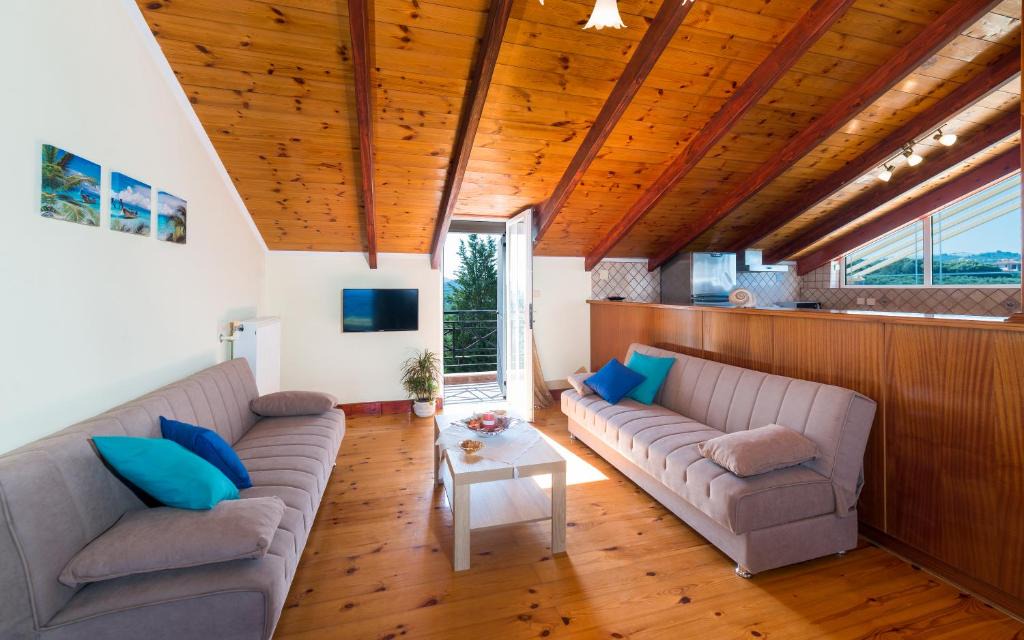 Neromilos Apartment | Soso's Sea View Apartment