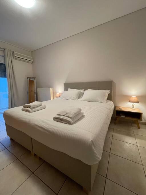 Kalathas Apartment | Spacious Apartment Nearby the Sea - 3 Bedrooms