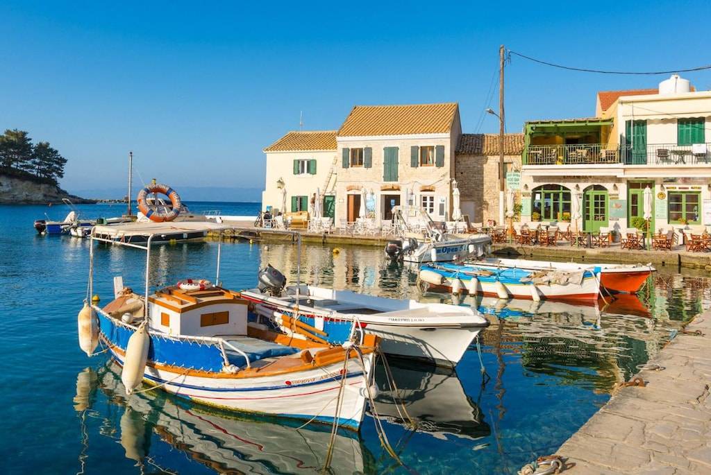 Longos Apartment | Spiros Jetty House: Walk to Beach, Sea Views, A/C, Car Not Required