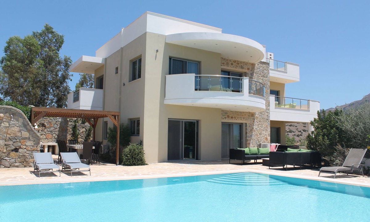 Makry Gialos Villa | STEAMED CLEANED Luxury Villa, Private Heated Pool, Sea & Mountain Views