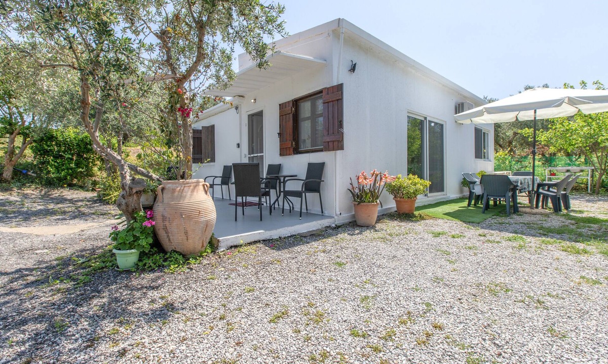 Adelianos Kampos House | Stella's Olive Tree House