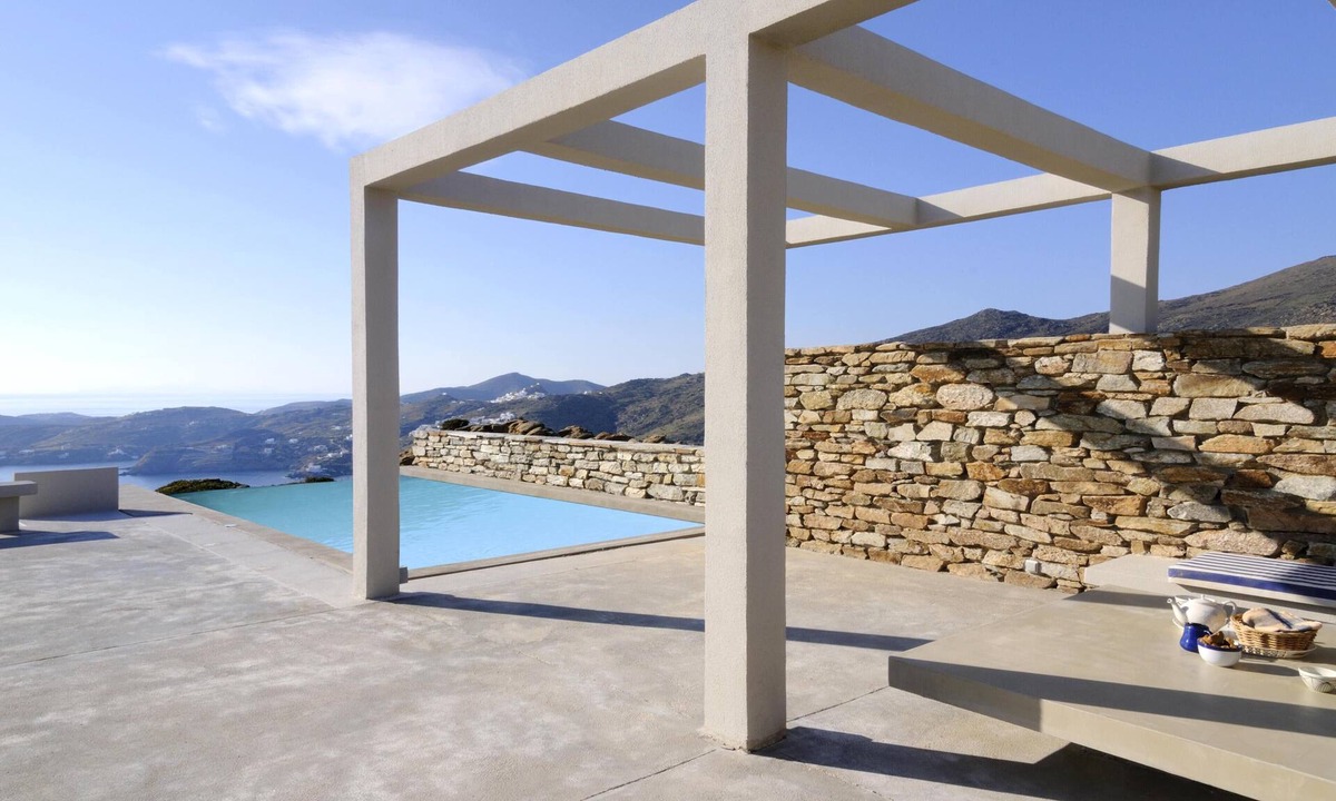 Milopotas Villa | Stemma- Crown of the Agean