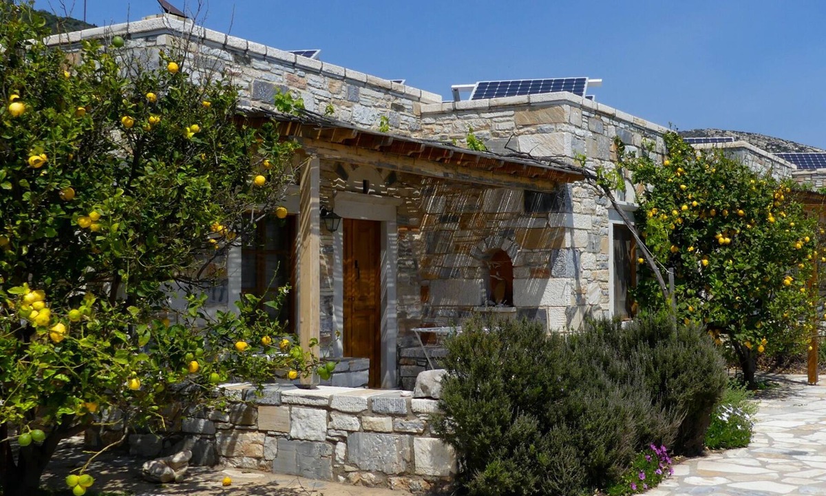Naxos House | Stone-built houses Azalas, very quiet, directly by the beach, with fireplace
