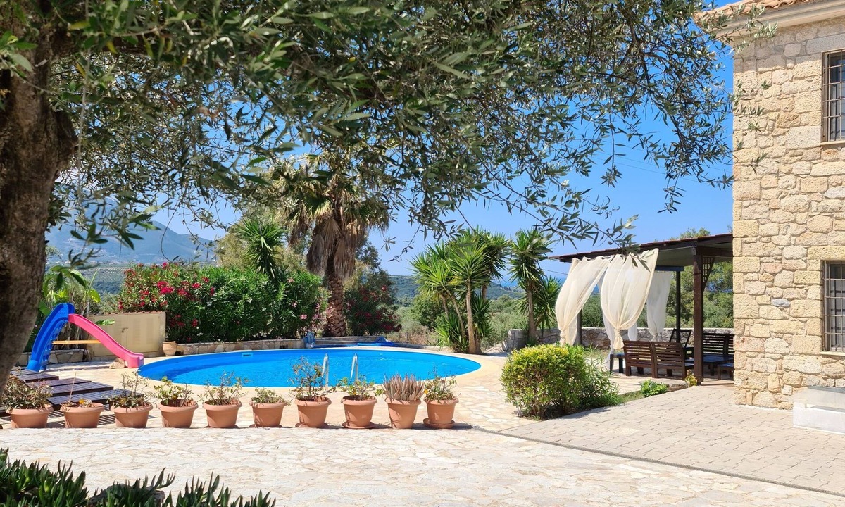 Ano Kalon Neron Villa | Stone Villa Zoe Kalo Nero ~ Sea turtles, Ancient Sites & olives