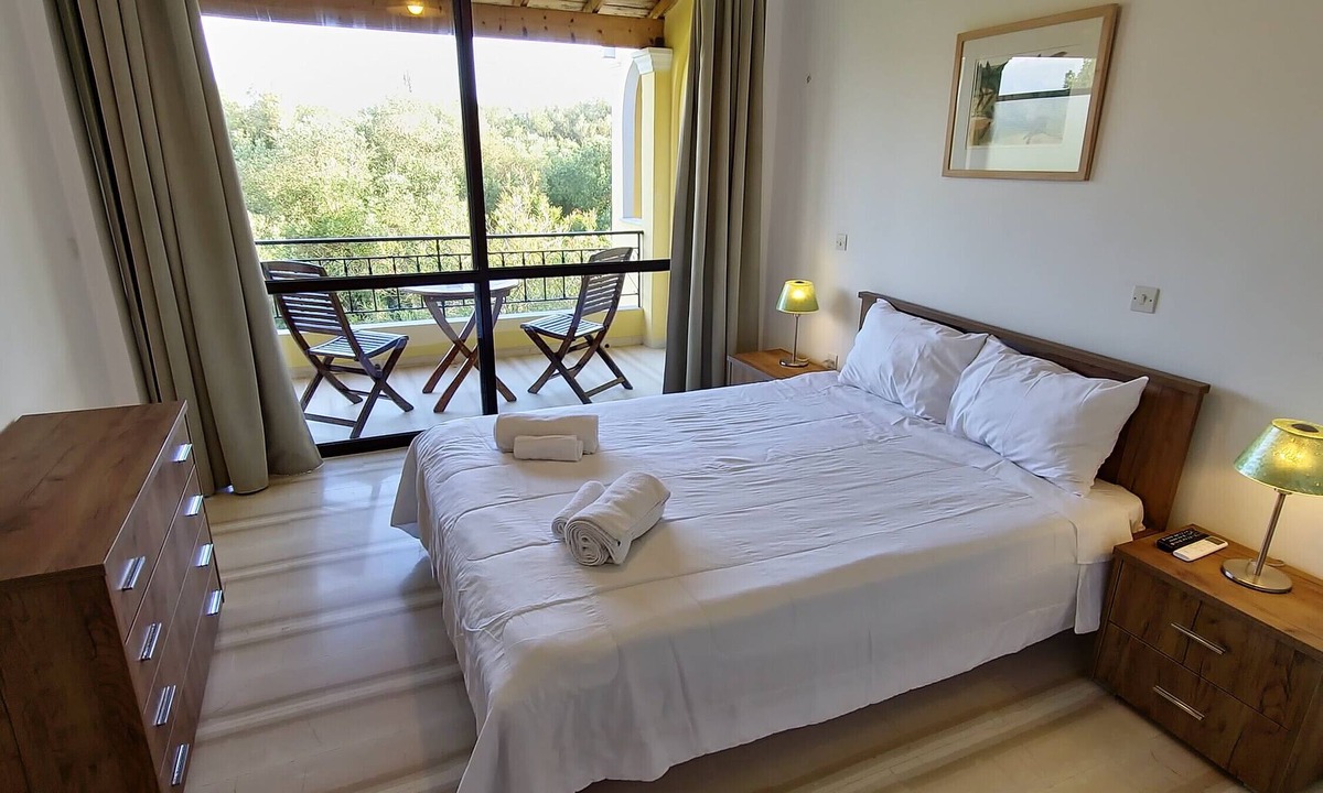 Melikia Apartment | Studio Apartment 'Alexandra Studio 12' with Private Balcony & Wi-Fi