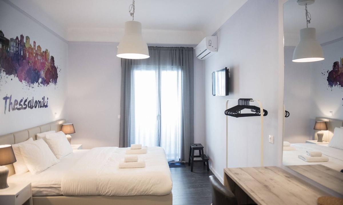 Thessaloniki City Centre Apartment | Studio Nephele by QR booking