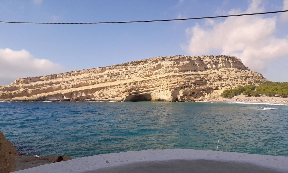 Matala House | Studio Rafaela is a beach front apartment with view to the sea.